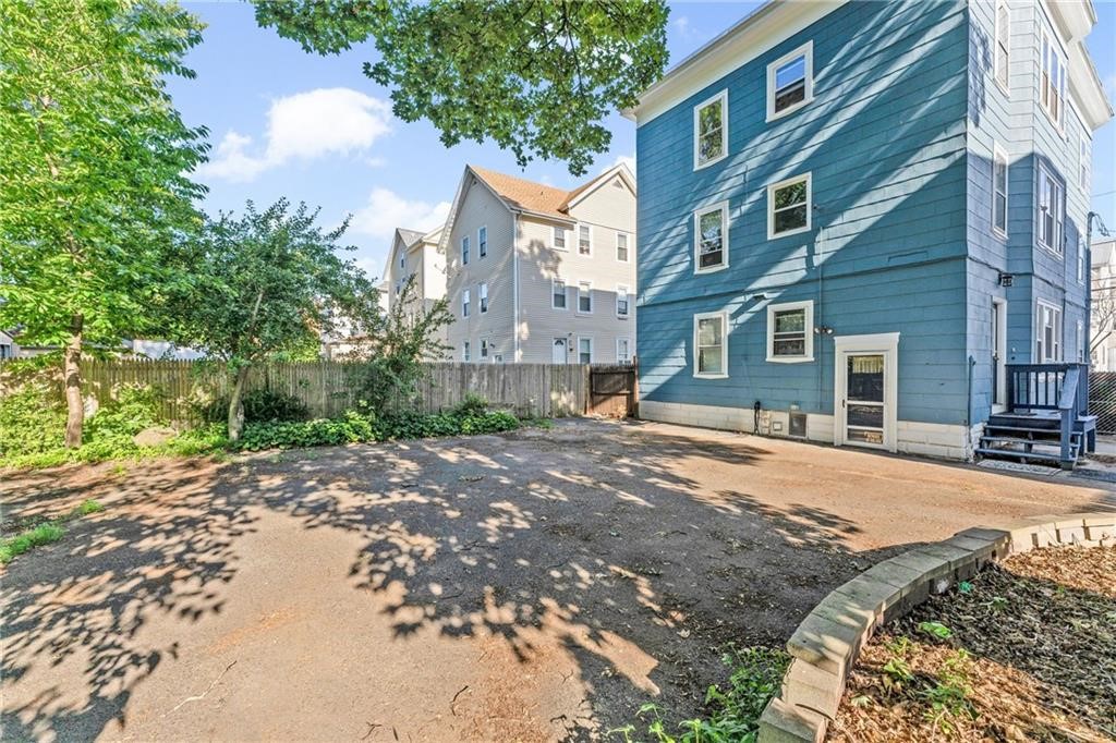 266 Sayles Avenue, Unit 2 Pawtucket, RI 02860 - Photo 21 of 23