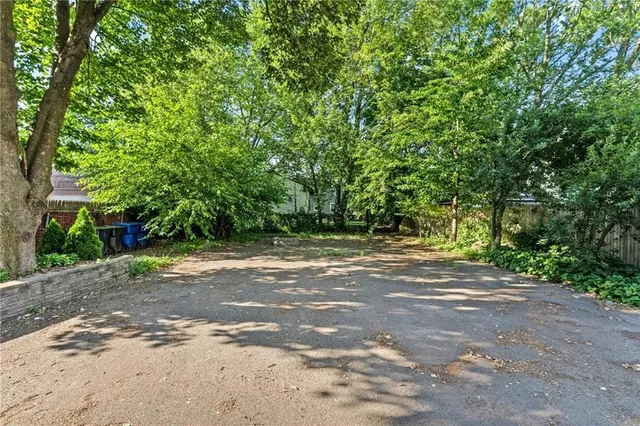 $2,000 | 266 Sayles Avenue, Unit 2, Pawtucket, RI 02860