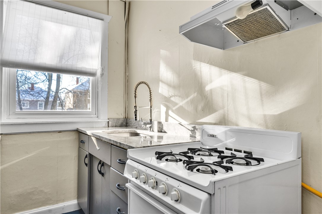 266 Sayles Avenue, Unit 2 Pawtucket, RI 02860 - Photo 9 of 23