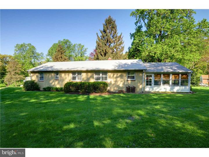 175 Dayleview Road Berwyn, PA 19312 - Photo 3 of 25 Exterior Back