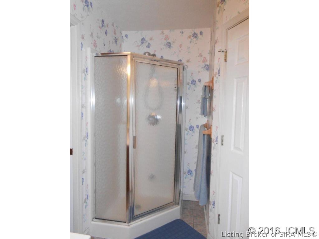 2512 Poplar Ridge Lane Madison, IN 47250 - Photo 13 of 24
