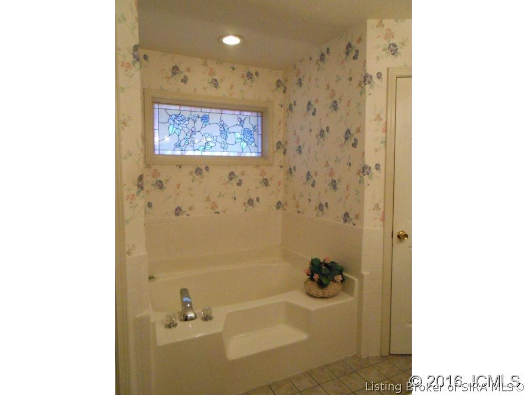2512 Poplar Ridge Lane Madison, IN 47250 - Photo 14 of 24