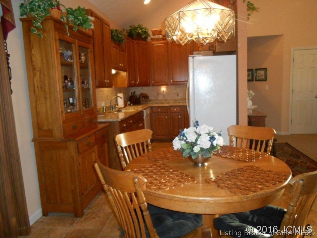 2512 Poplar Ridge Lane Madison, IN 47250 - Photo 7 of 24