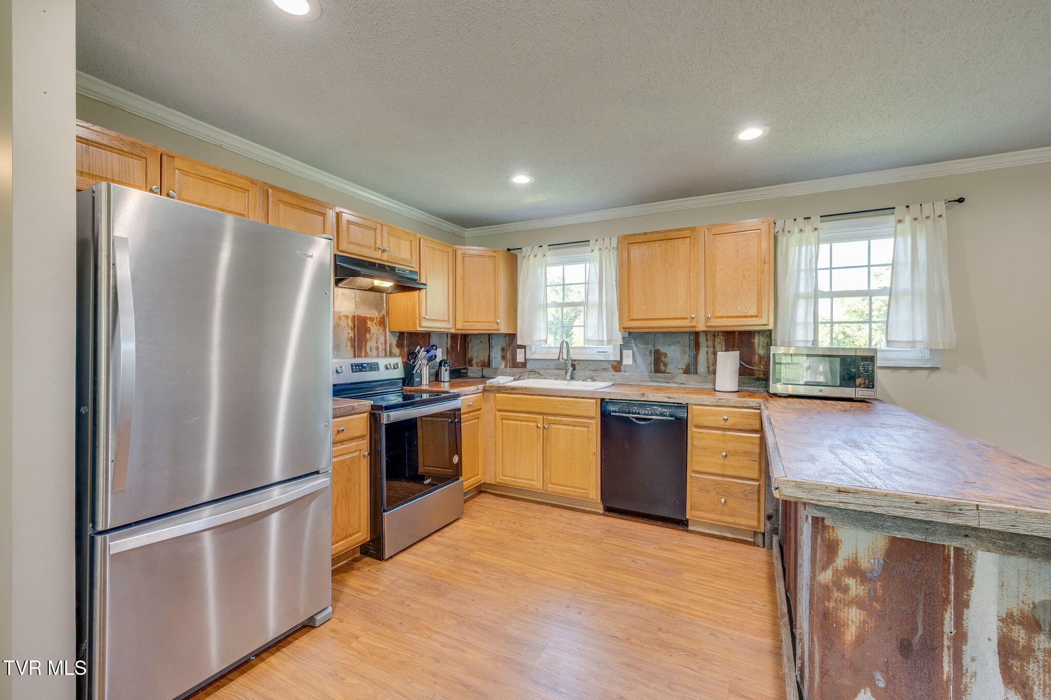 250 Riggs Road Watauga, TN 37694 - Photo 12 of 38 011