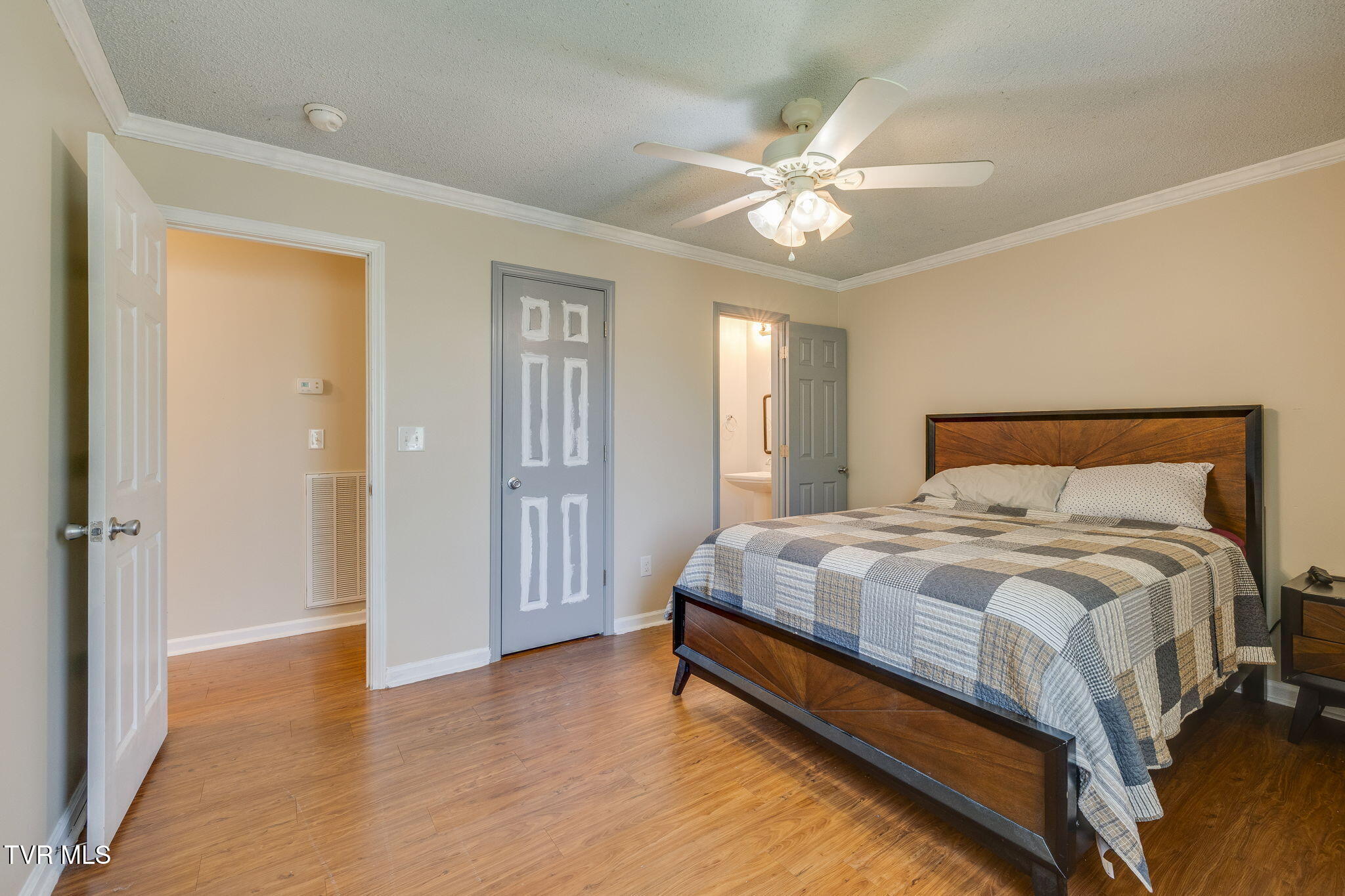 250 Riggs Road Watauga, TN 37694 - Photo 15 of 38 014