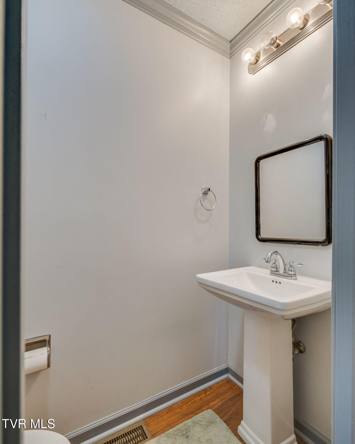 250 Riggs Road Watauga, TN 37694 - Photo 17 of 38 016