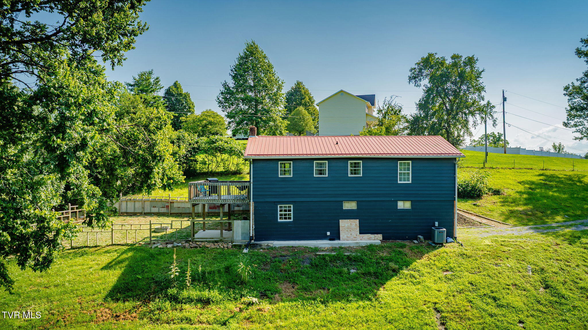 250 Riggs Road Watauga, TN 37694 - Photo 32 of 38 101