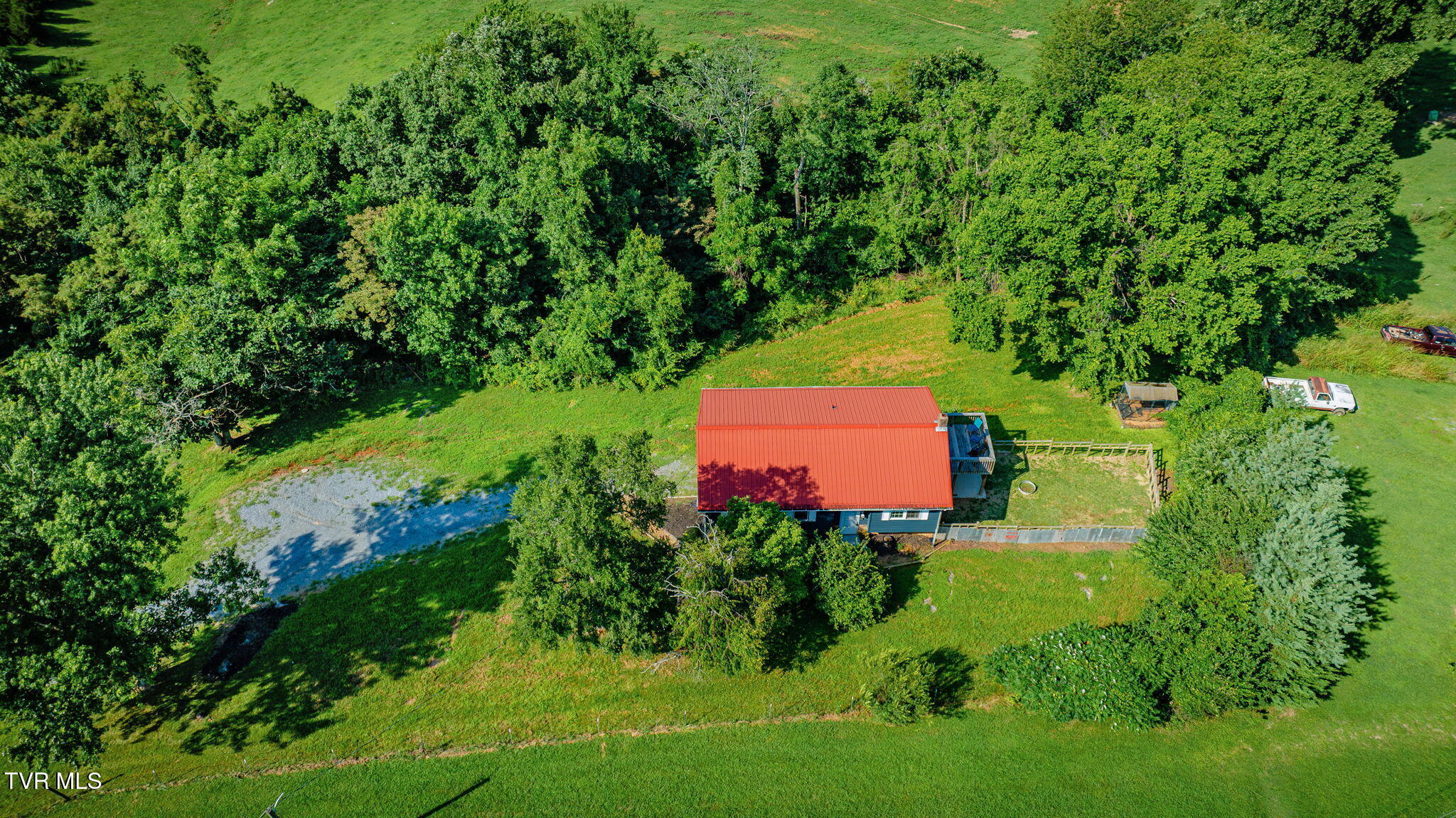 250 Riggs Road Watauga, TN 37694 - Photo 33 of 38 102