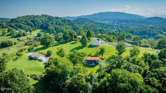 $299,000 | 250 Riggs Road, Watauga, TN 37694