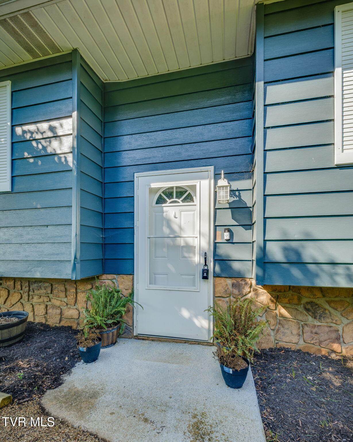 250 Riggs Road Watauga, TN 37694 - Photo 4 of 38 003