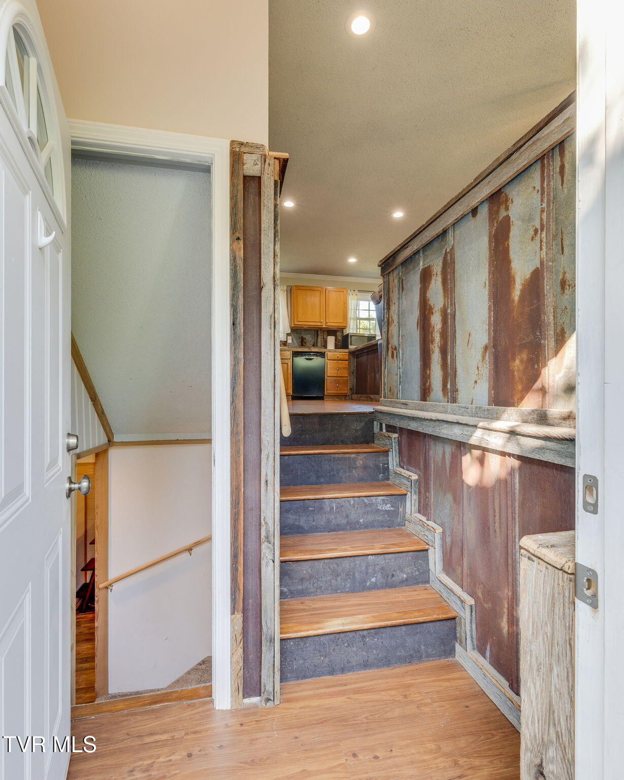 250 Riggs Road Watauga, TN 37694 - Photo 5 of 38 004