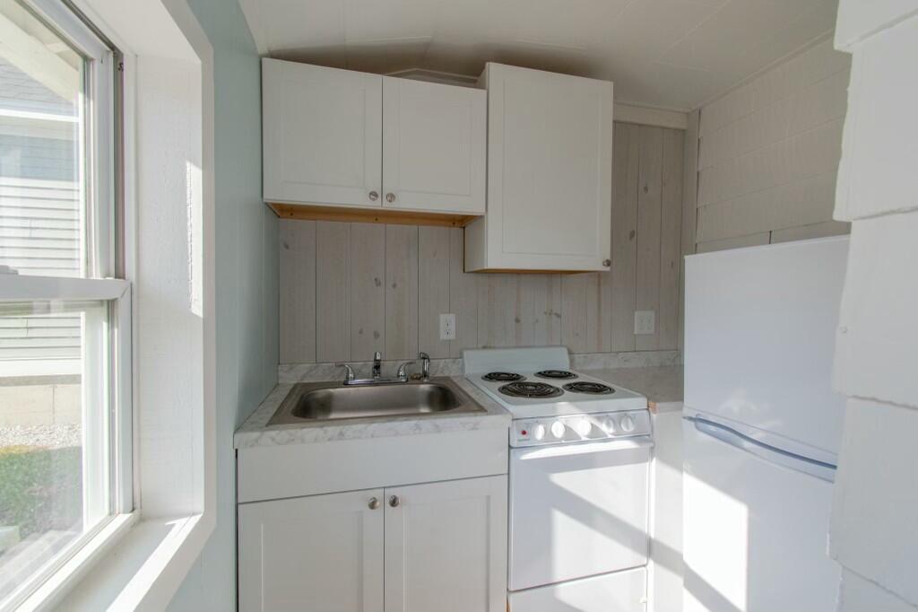 994 Portland Road, Unit 13 Saco, ME 04072 - Photo 8 of 12 PWM_0512
