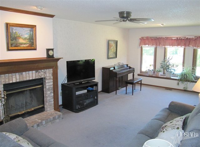 11310 St Joe Road Fort Wayne, IN 46835 - Photo 3 of 30