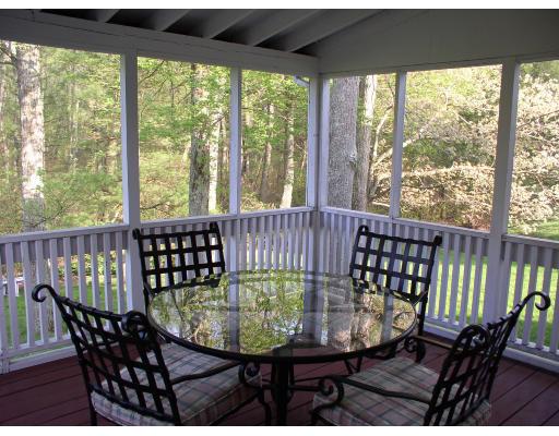 20 Oriole Road Medfield, MA 02052 - Photo 4 of 16 Gallery Image 4