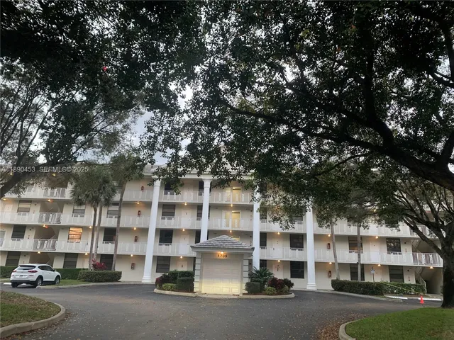 $2,550 | Pine Island Ridge, Davie, FL 33324