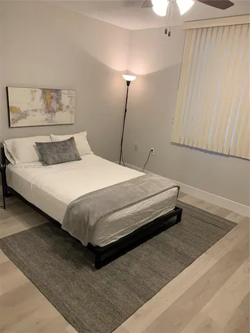 $2,550 | Pine Island Ridge, Davie, FL 33324