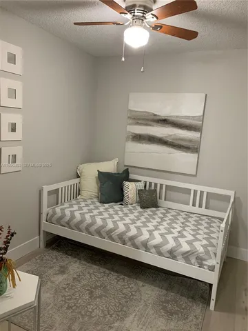 $2,550 | Pine Island Ridge, Davie, FL 33324