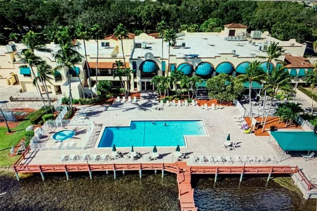 $2,550 | Pine Island Ridge, Davie, FL 33324