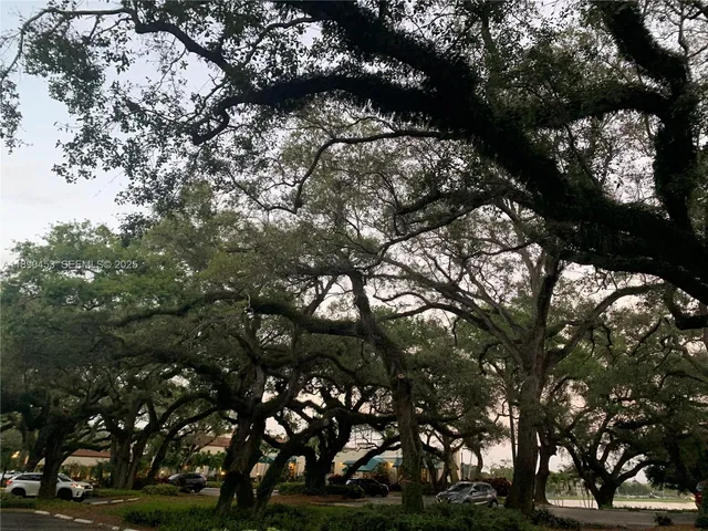 $2,550 | Pine Island Ridge, Davie, FL 33324