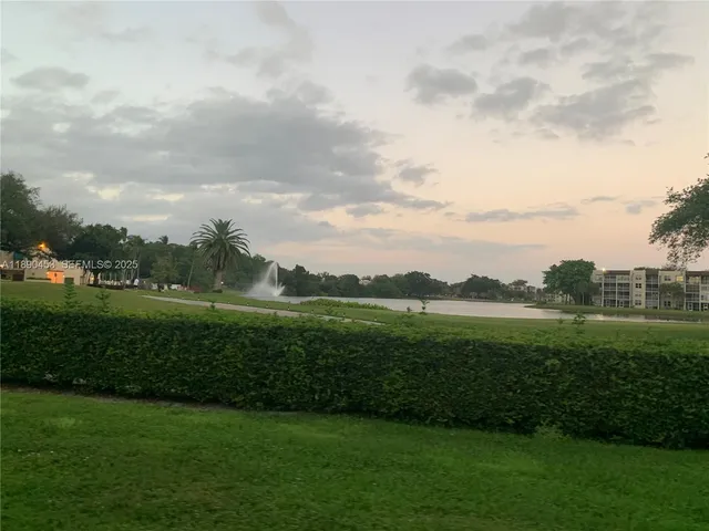 $2,550 | Pine Island Ridge, Davie, FL 33324