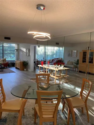 $2,550 | Pine Island Ridge, Davie, FL 33324