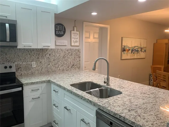 $2,550 | Pine Island Ridge, Davie, FL 33324