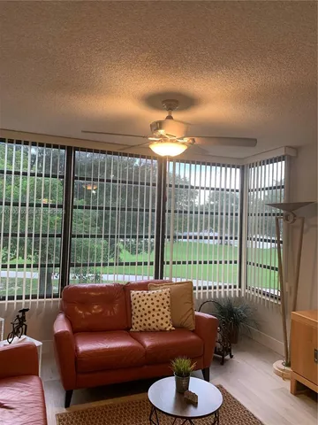 $2,550 | Pine Island Ridge, Davie, FL 33324