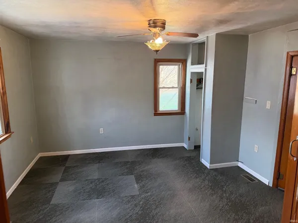 $186,000 | 17798 Main Street, Tyner, IN 46572