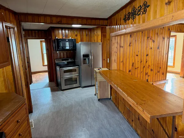 $186,000 | 17798 Main Street, Tyner, IN 46572