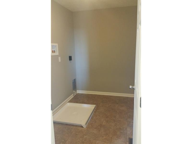 263 Foxwood Road Coraopolis, PA 15108 - Photo 2 of 10 Gallery Image 2