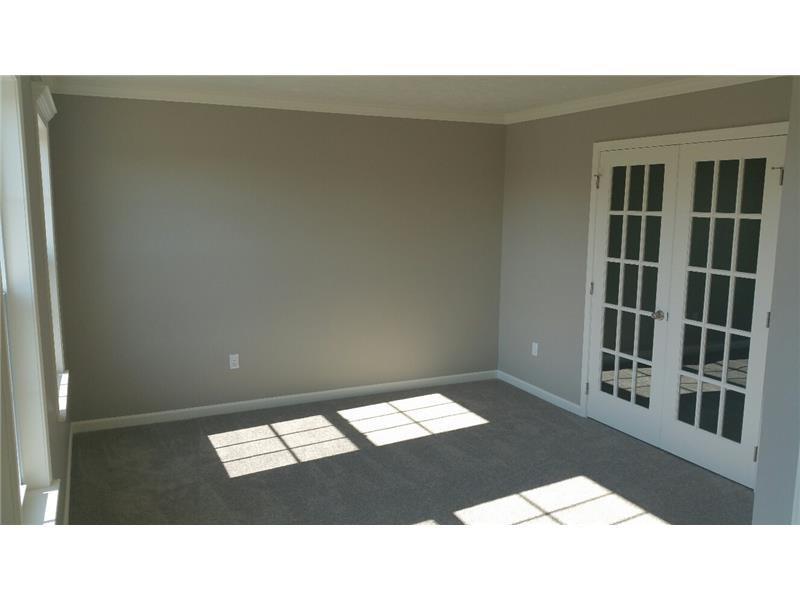 263 Foxwood Road Coraopolis, PA 15108 - Photo 4 of 10 Gallery Image 4