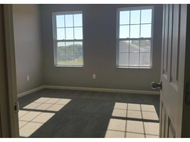 263 Foxwood Road Coraopolis, PA 15108 - Photo 9 of 10 Gallery Image 9