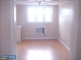 510 Hampden Road Upper Darby, PA 19082 - Photo 1 of 6 Dining Room