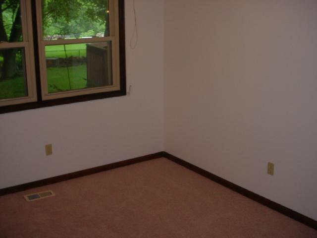 6 Summit Ridge Court Greenwood, IN 46142 - Photo 8 of 11 Gallery Image 8