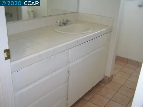 $1,950 | 5474 Roundtree Place, Unit C, Concord, CA 94521