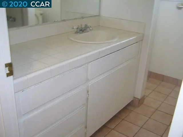 $1,950 | 5474 Roundtree Place, Unit C, Concord, CA 94521