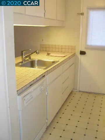 $1,950 | 5474 Roundtree Place, Unit C, Concord, CA 94521