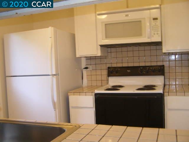 5474 Roundtree Place, Unit C Concord, CA 94521 - Photo 7 of 19