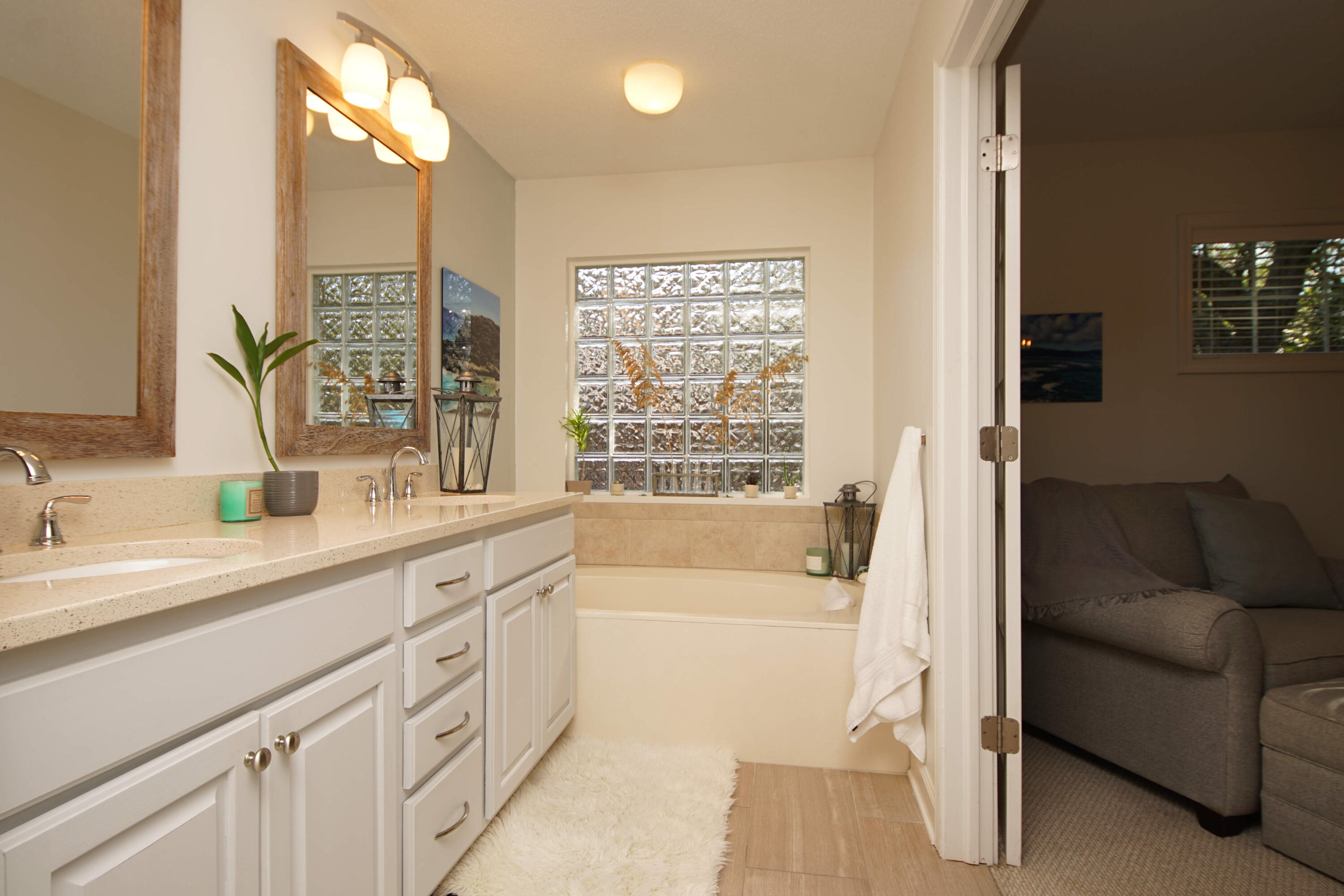 216 Country Club Road Shalimar, FL 32579 - Photo 35 of 59 PrimaryBathroom2