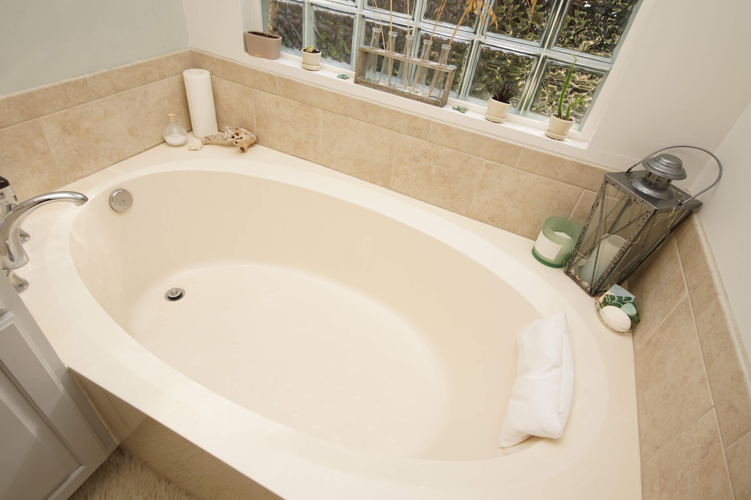 216 Country Club Road Shalimar, FL 32579 - Photo 36 of 59 PrimaryBathroom-garden tub