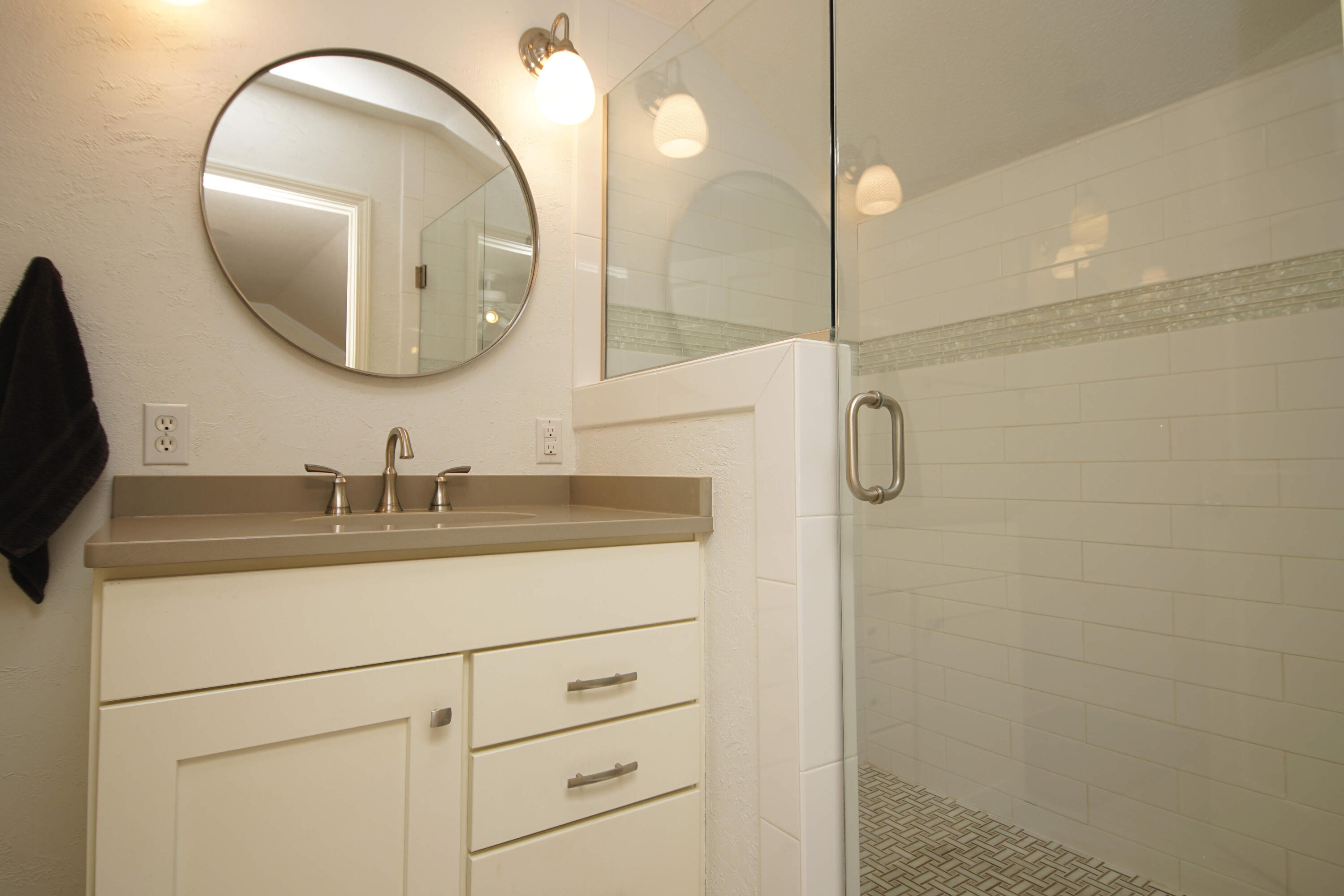 216 Country Club Road Shalimar, FL 32579 - Photo 49 of 59 a bathroom with a sink and a mirror