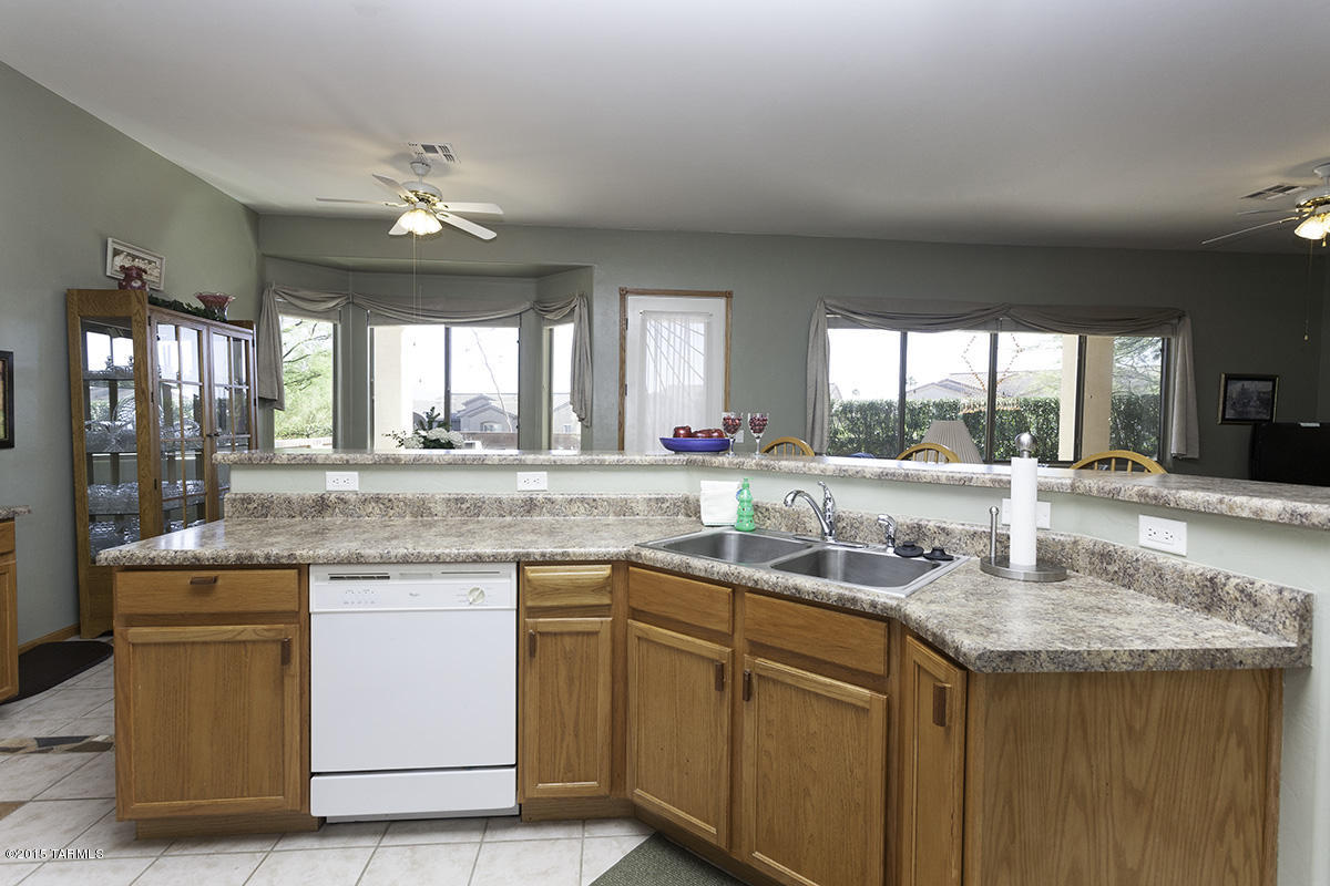 1145 West Arbor Ridge Drive Green Valley, AZ 85614 - Photo 10 of 35