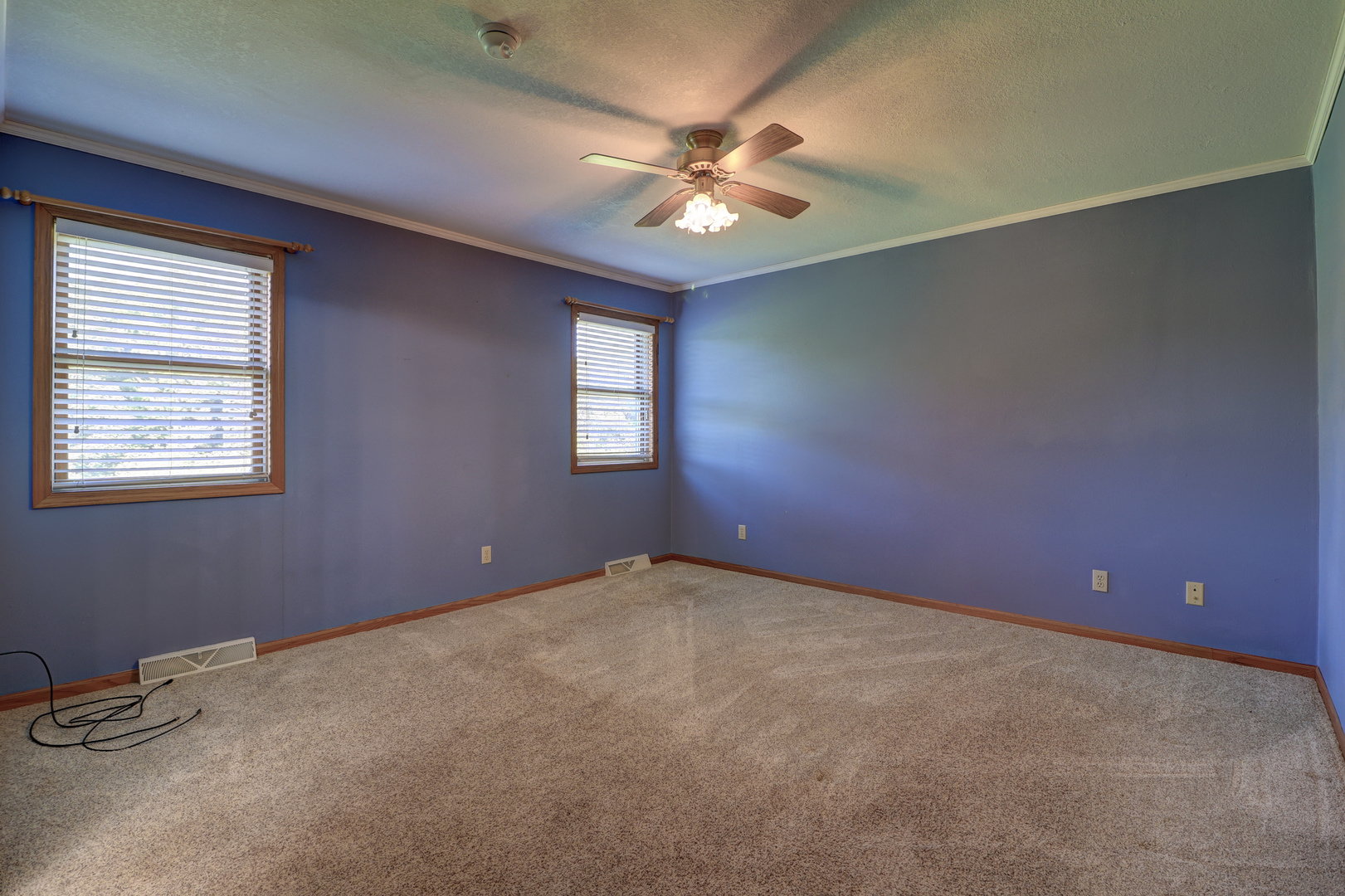681 West Deer Creek Road Clinton, IA 52732 - Photo 14 of 51