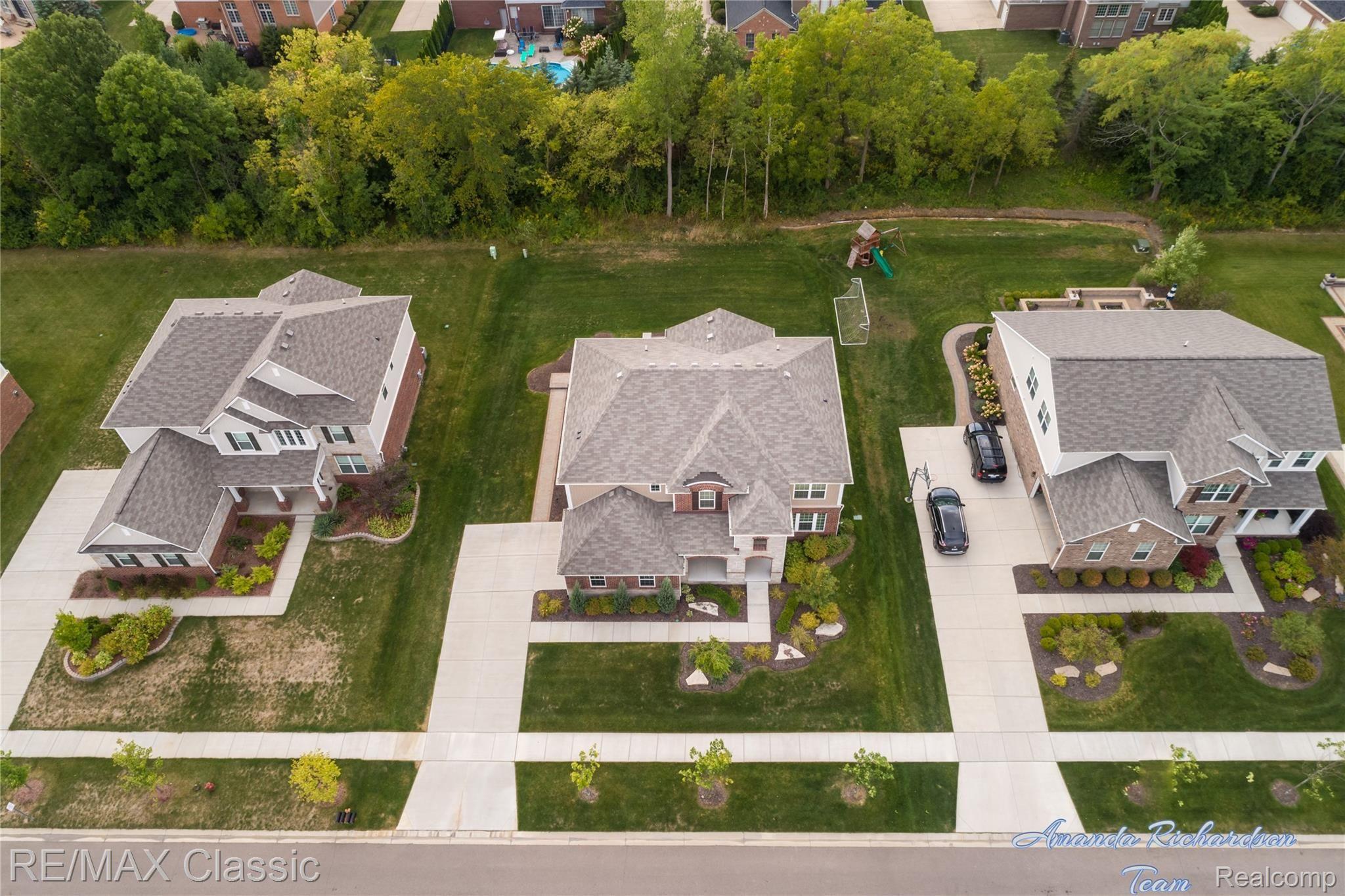 1475 Hickory Ridge Court South Canton, MI 48187 - Photo 31 of 32 HR.jpg