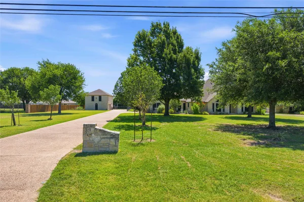 $895,000 | 209 Park Pl Drive, Georgetown, TX 78628