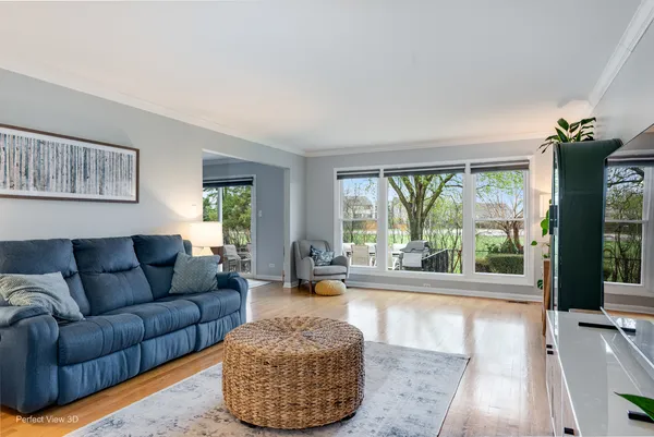 $579,000 | 1003 West Hintz Road, Arlington Heights, IL 60004
