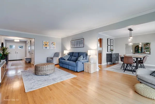 $579,000 | 1003 West Hintz Road, Arlington Heights, IL 60004