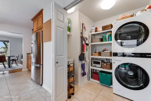 $579,000 | 1003 West Hintz Road, Arlington Heights, IL 60004