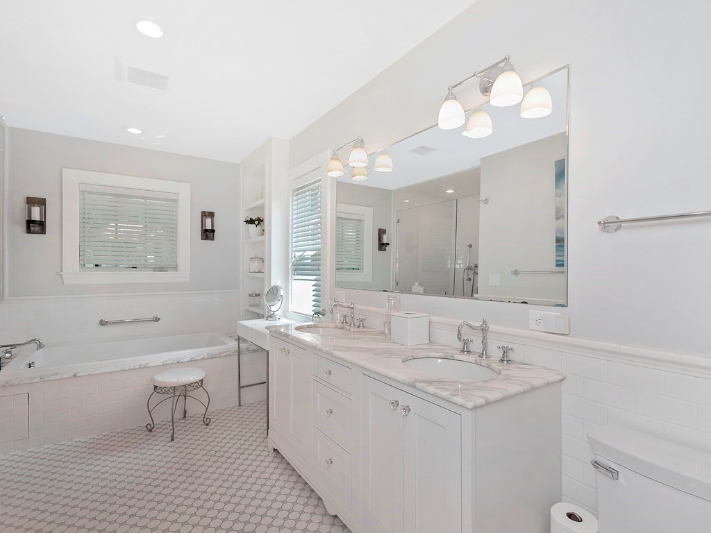 92 Oxford Road Newton, MA 02459 - Photo 26 of 42 Gallery Image 26