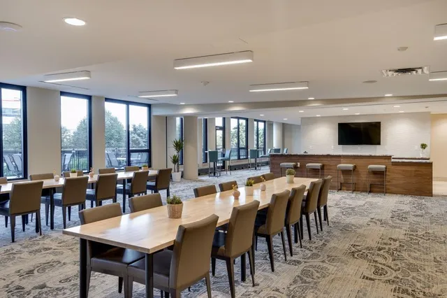 $3,795 | 1240 South 2nd Street, Unit 232, Minneapolis, MN 55415